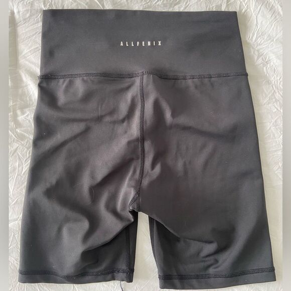 7 inch biker shorts - Picture 2 of 2